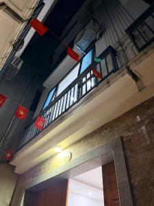 BÁN NHÀ RIÊNG - CỔ NHUẾ - DT 35M2 - GIÁ 8,9 TỶ